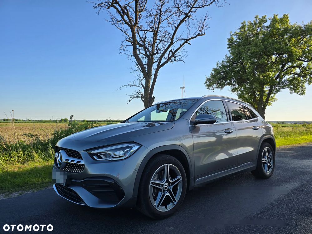 Mercedes-Benz GLA 200 d - 4
