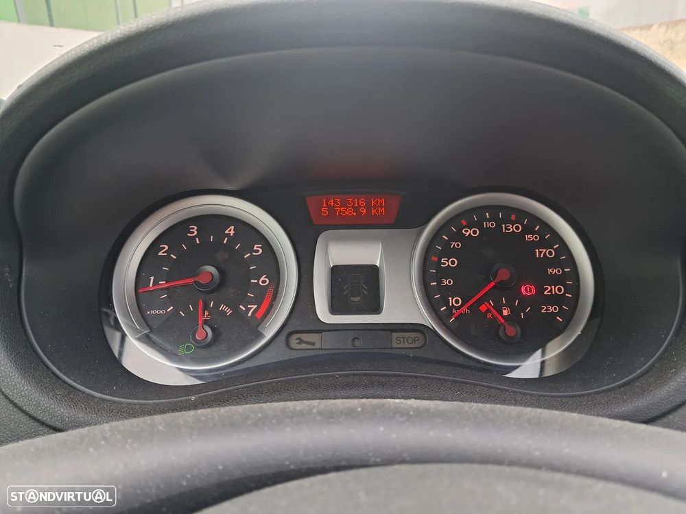 Renault Clio 1.2 16V Dynamique Luxe - 6