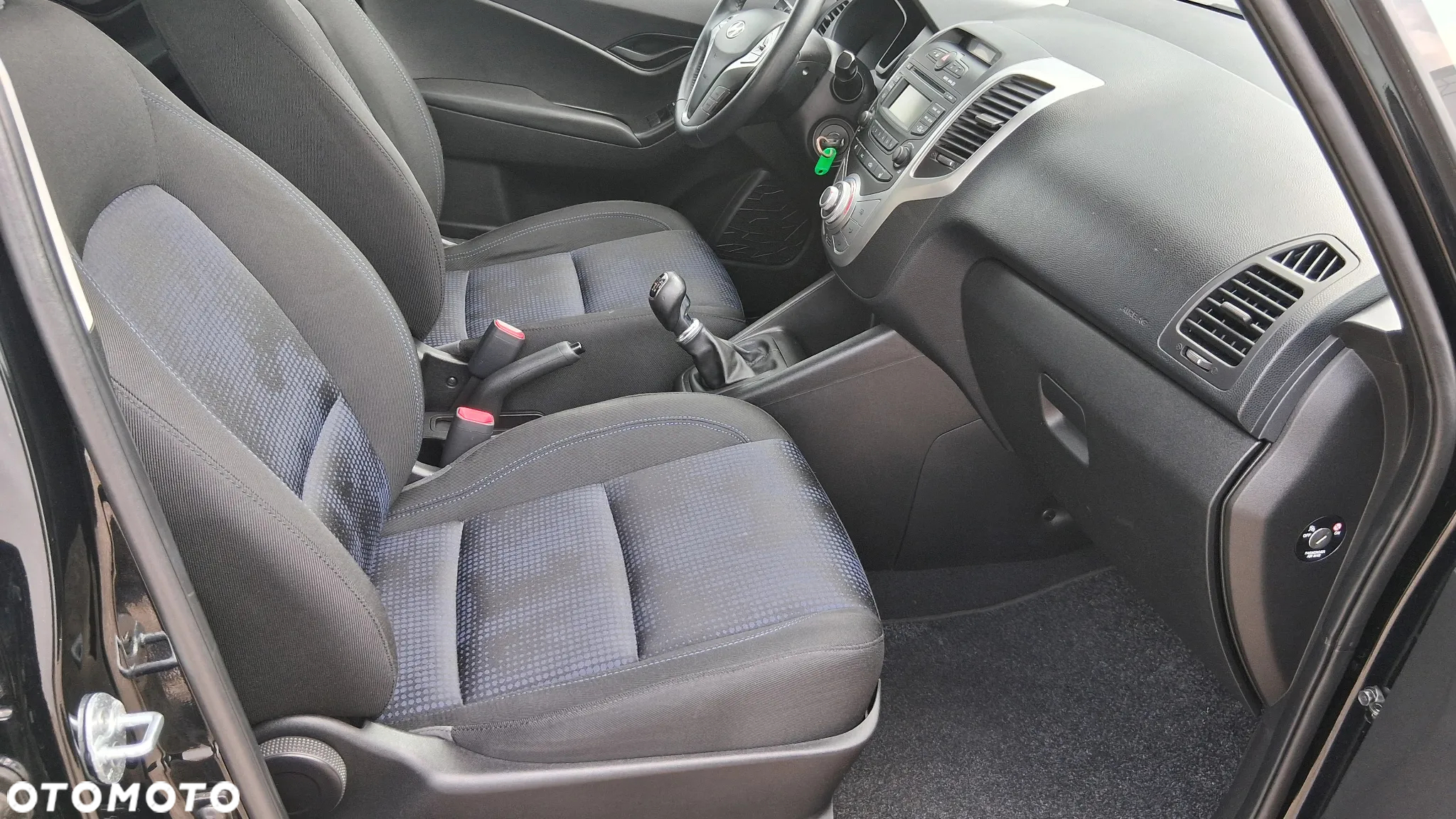Hyundai ix20 1.4 blue Comfort - 14