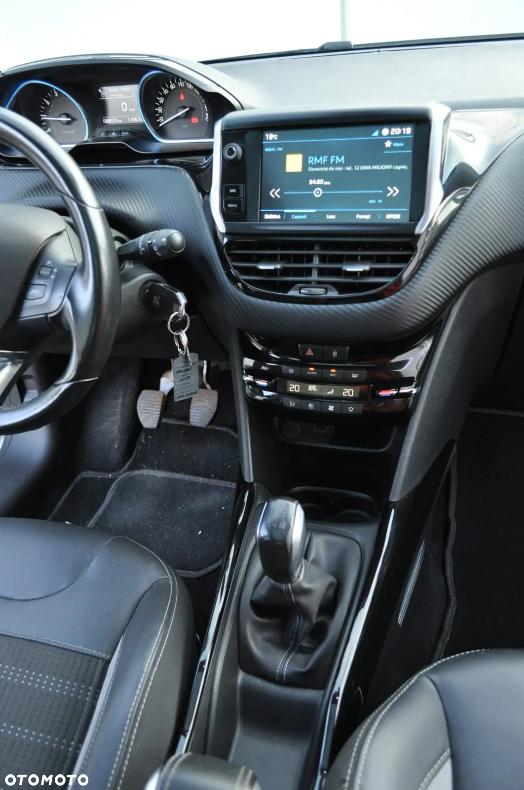 Peugeot 2008 - 17