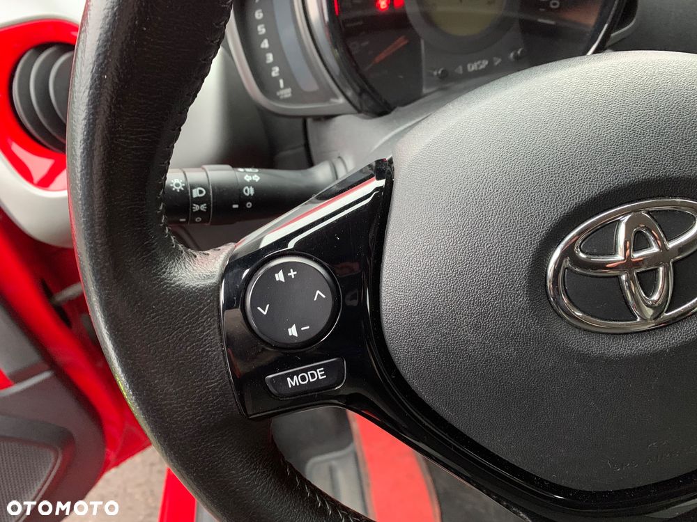 Toyota Aygo x-clusiv - 22