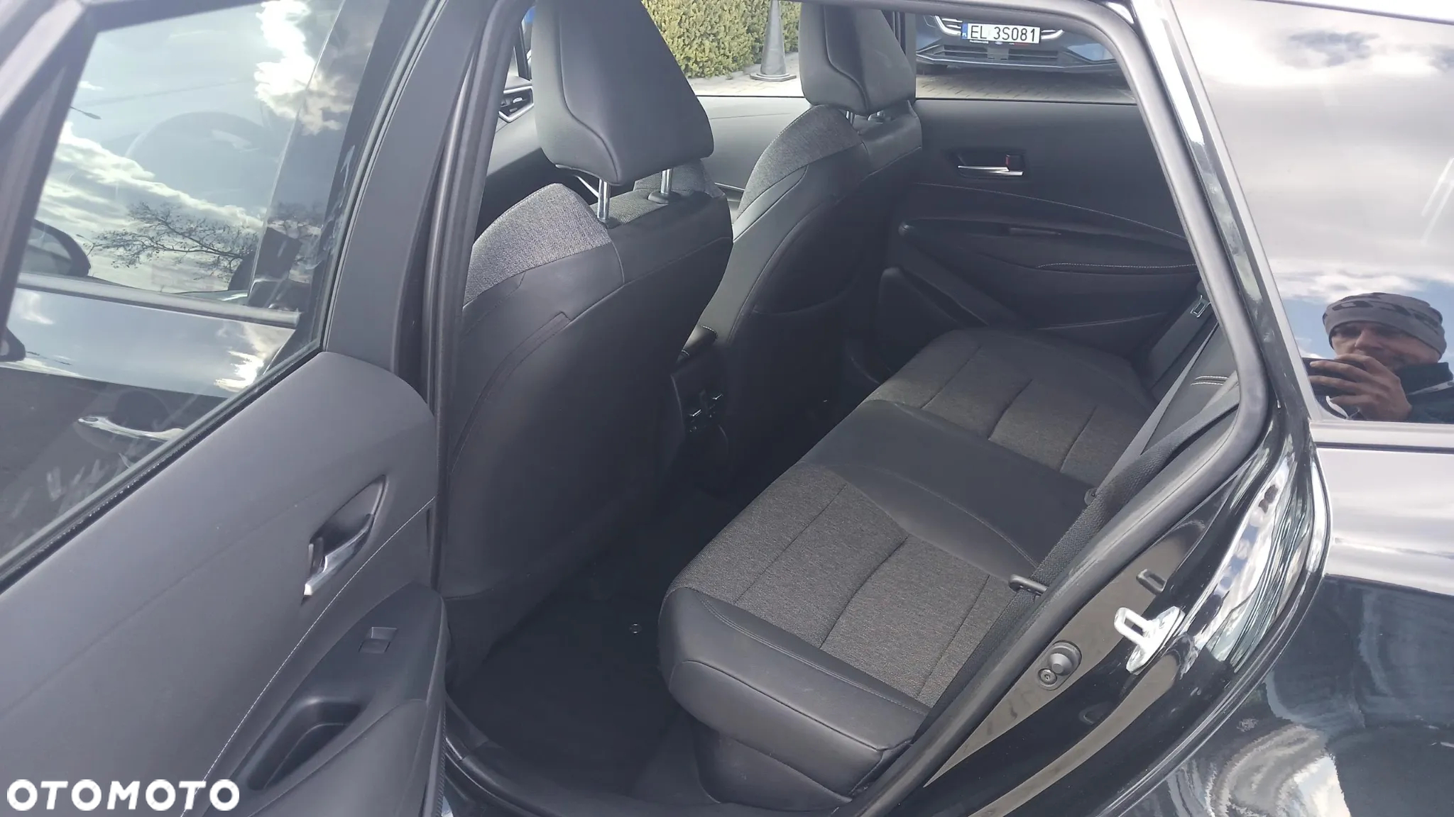 Toyota Corolla 1.8 Hybrid Comfort - 21