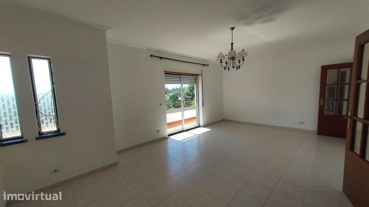 Apartamento T3 - Zona de Fátima - Grande imagem: 3/18