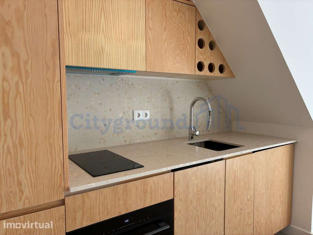 Apartamento T1 remodelado em Santa Apolónia - Grande imagem: 2/8