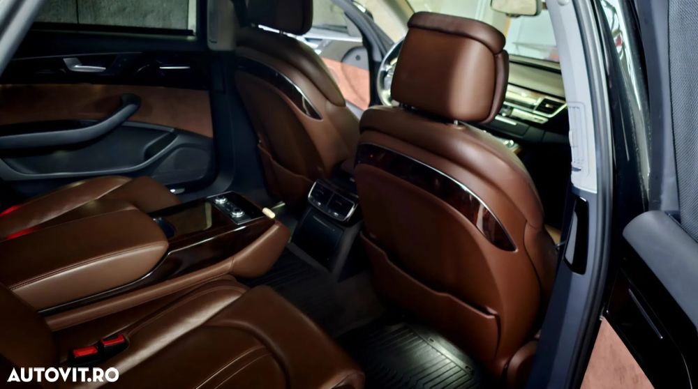 Audi A8 - 12