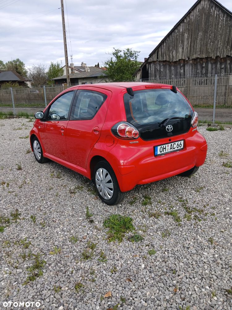 Toyota Aygo 1.0 VVT-i - 12