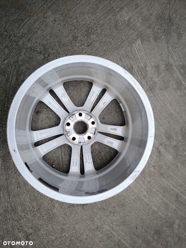 FELGA ALUMINIOWA AUDI A3 S3 8V VW SEAT 7.5J R18 ET51 8V0601025BL Z*3* - 7