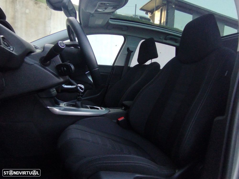 Peugeot 308 SW 1.2 PureTech Allure J17 - 20