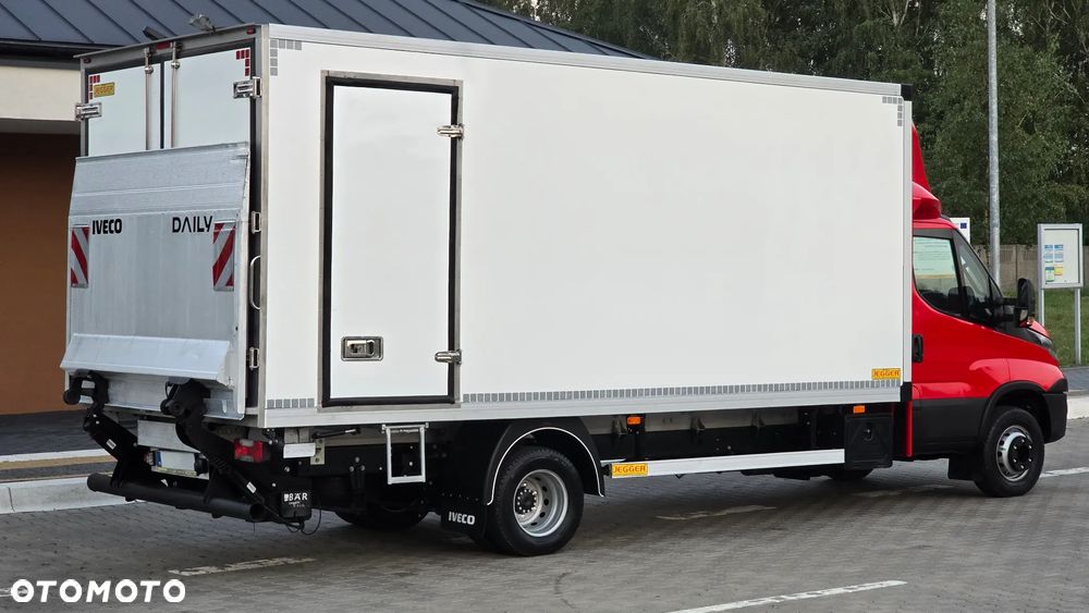 Iveco IVECO DAILY 72C18 3.0 180KM DMC 7200 ❗❗ MODEL 2019 / CARRIER XARIOS 500 / MROŹNIA +32 -32 / ZABUDOWA JEGGER 10 EP / GRUBA ŚCIANA / WINDA BAR 1000KG / NAVI / KAMERA COFANIA / RADAR  / SERWIS ASO / ŁADOWNOŚĆ 3600KG❗❗ JAK NOWY❗❗ - 18
