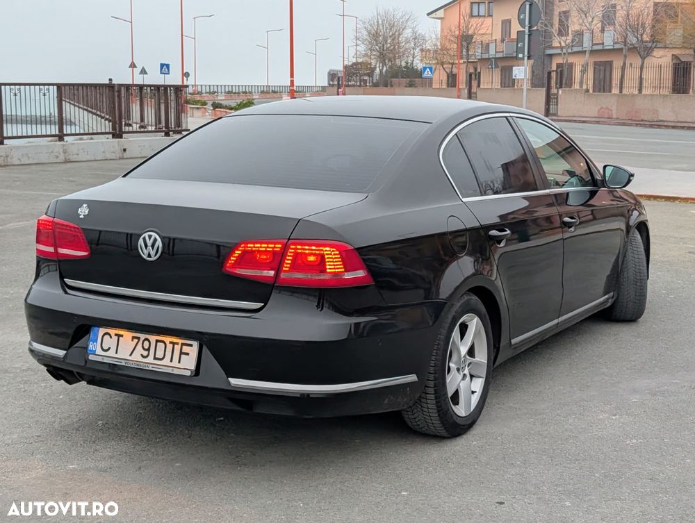 Volkswagen Passat 2.0TDI Highline DPF DSG - 2