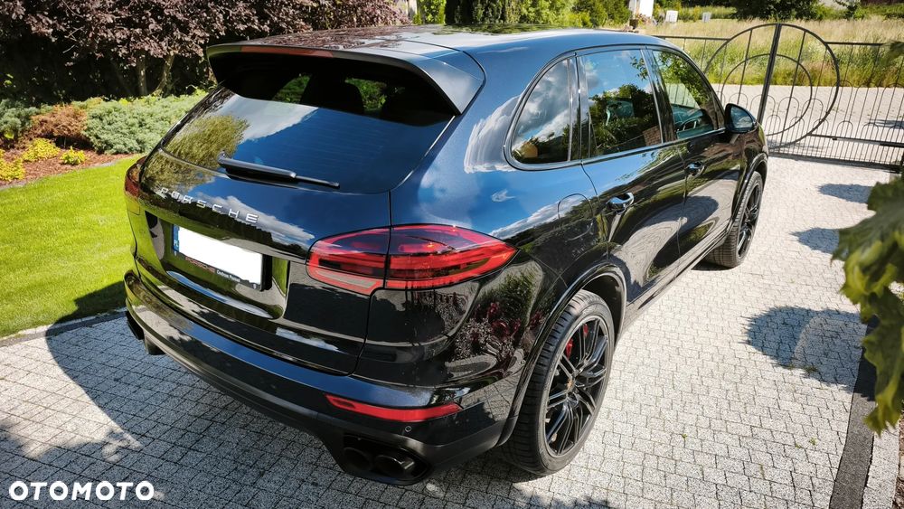 Porsche Cayenne - 5