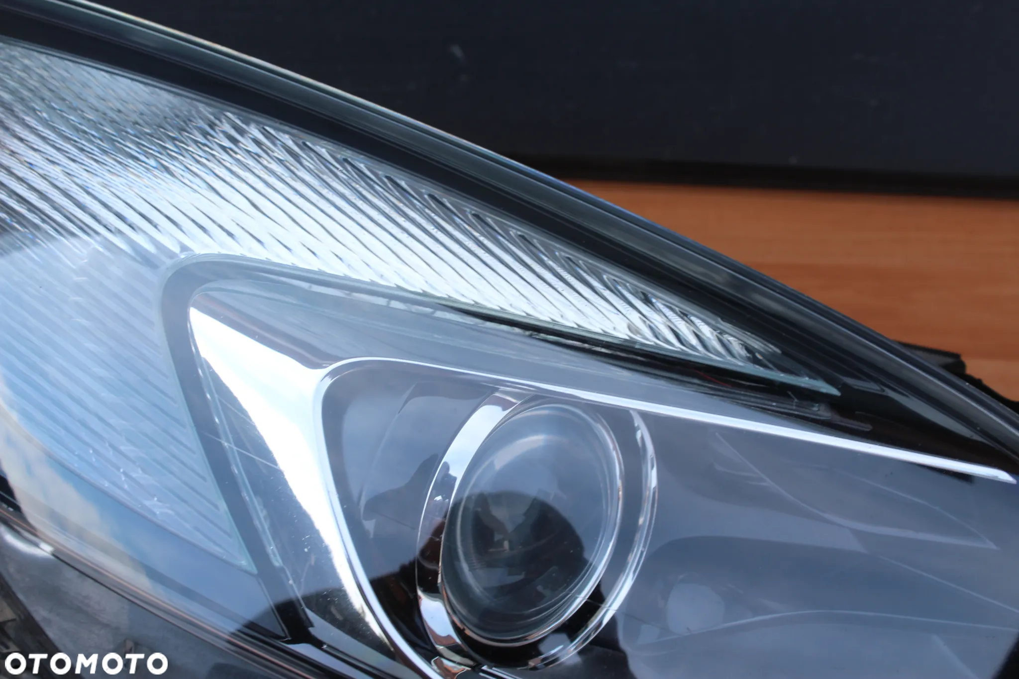 LAMPA PRAWA PRZEDNIA SOCZEWKA OPEL ZAFIRA C EUROPA ORYGINALNA !!!BARDZO ŁADNA!!! DEMONTAŻ 13399859 - 3
