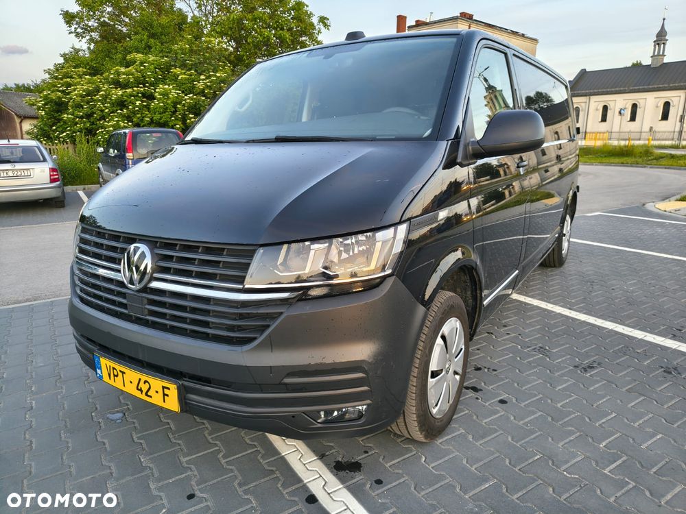 Volkswagen Transporter - 1