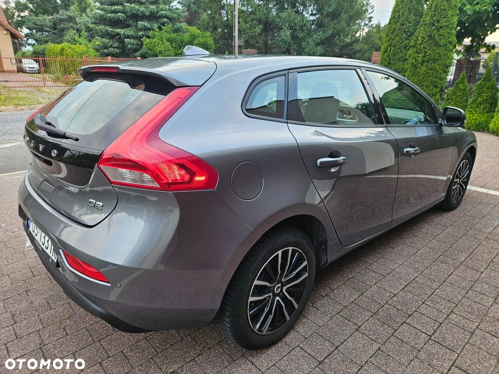 Volvo V40 D2 Momentum - 11