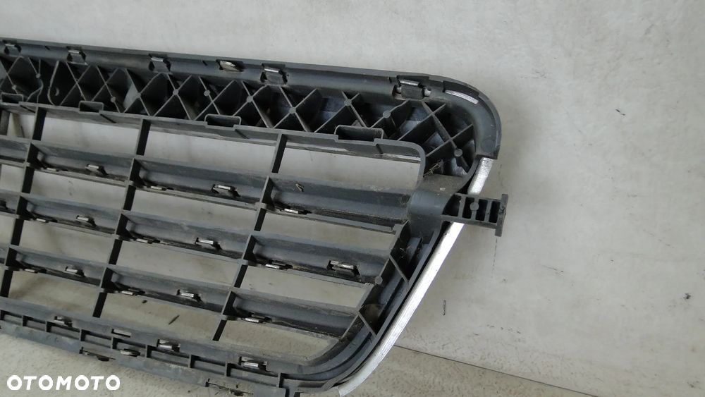 MERCEDES C-KLASA W204 ATRAPA GRILL ORYGINAŁ 07-11r - 12