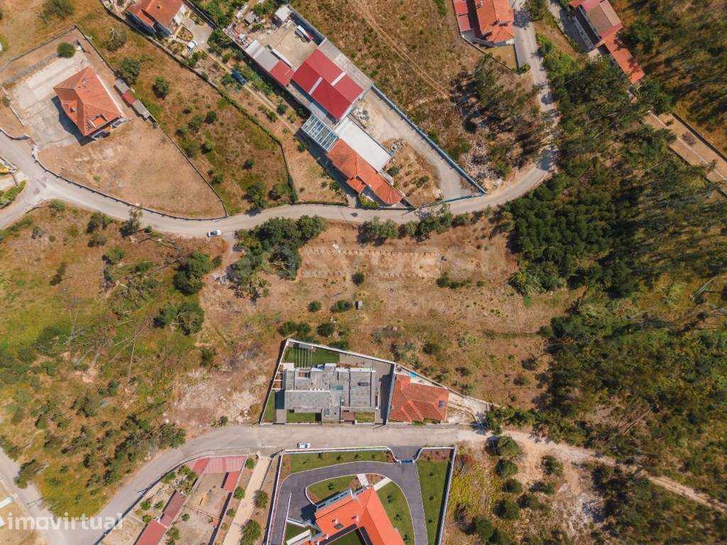 Terreno com 6.600m² na Barosa, Leiria - PDM Grau II com 3.960m² de ABC - Grande imagem: 4/6