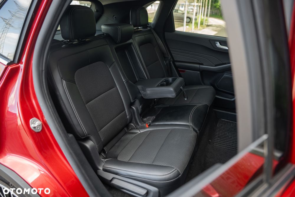 Ford Kuga 2.5P PHEV FWD ST-Line - 36