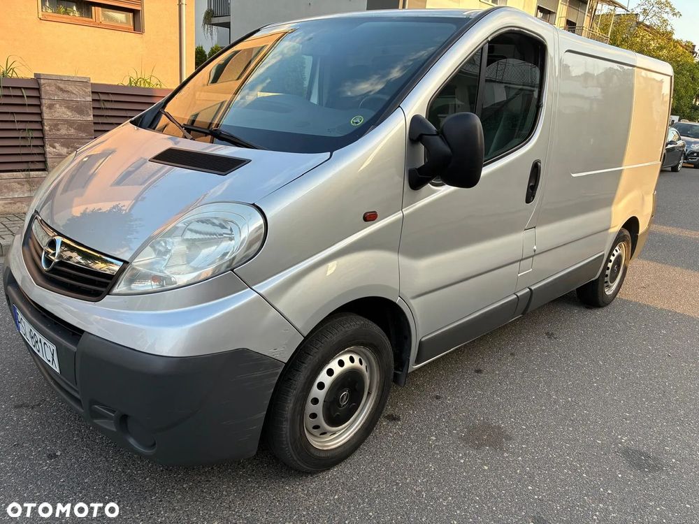 Opel Vivaro - 1