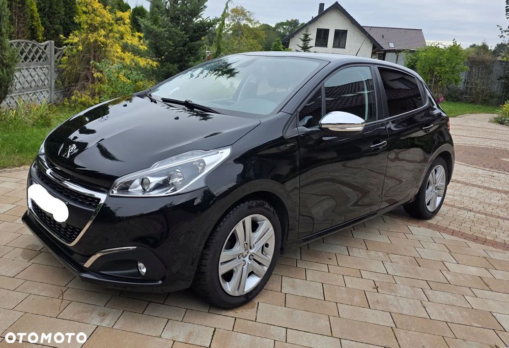 Peugeot 208 - 1