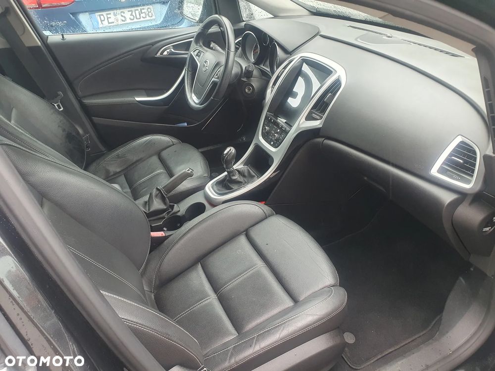 Opel Astra 1.4 T Cosmo - 23