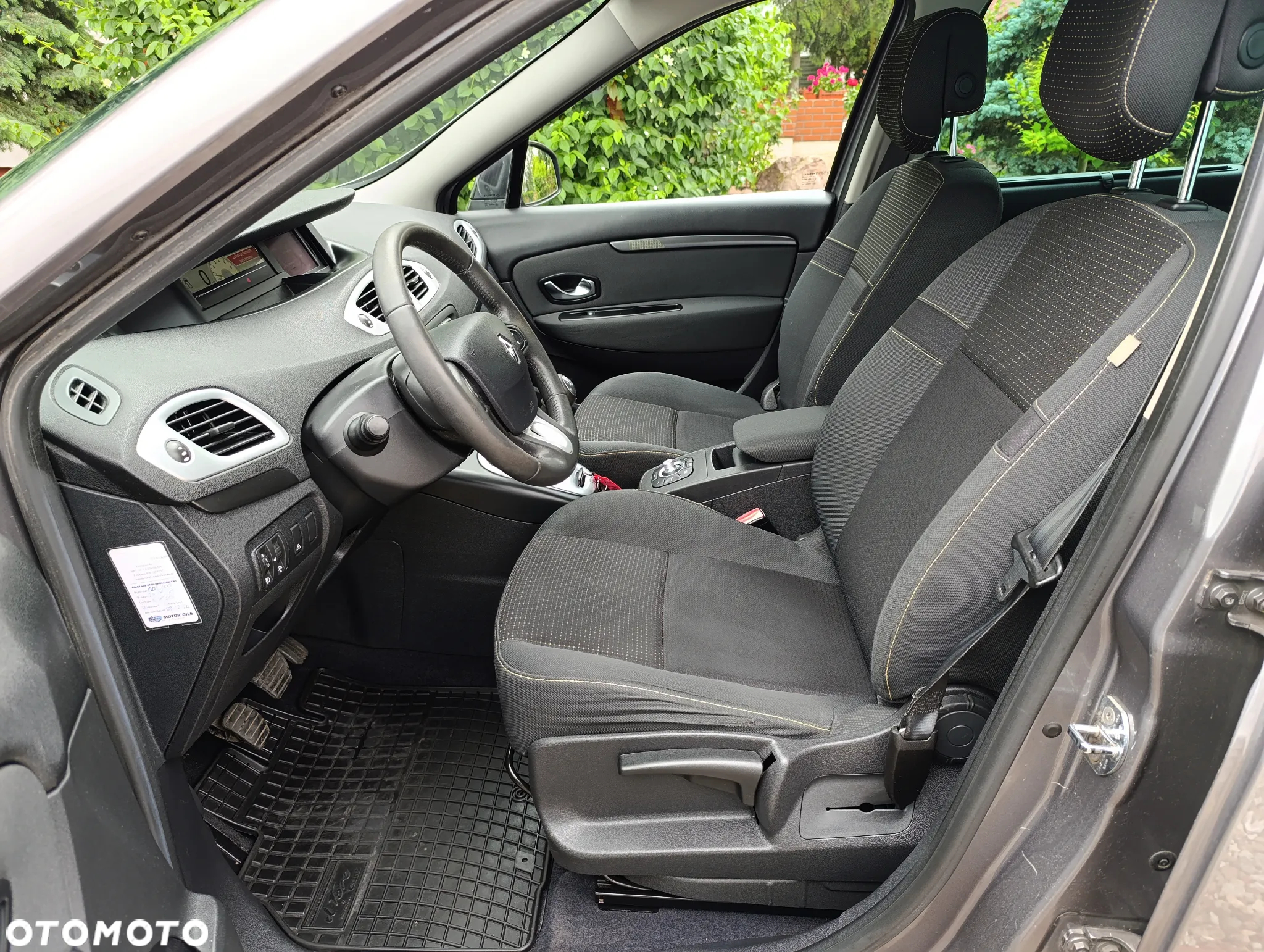 Renault Scenic - 8
