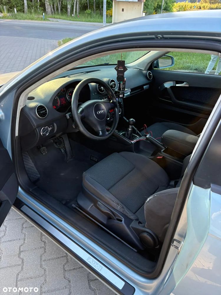 Audi A3 3-drzwiowe 2.0 FSI Ambiente - 7