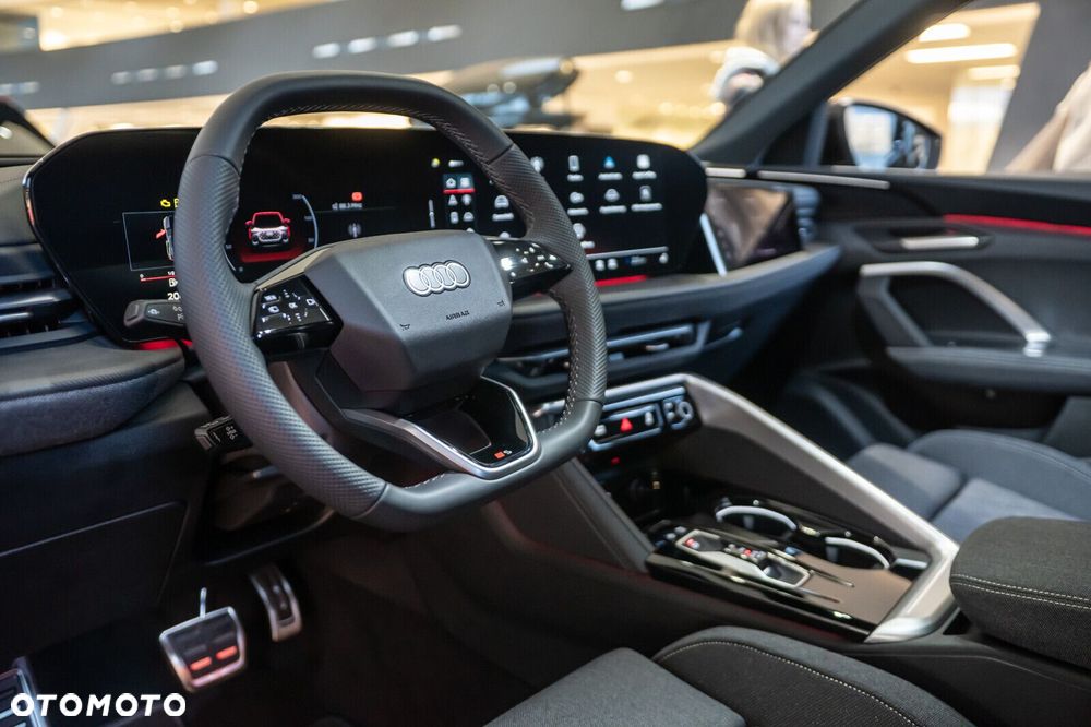 Audi Q5 Sportback - 12