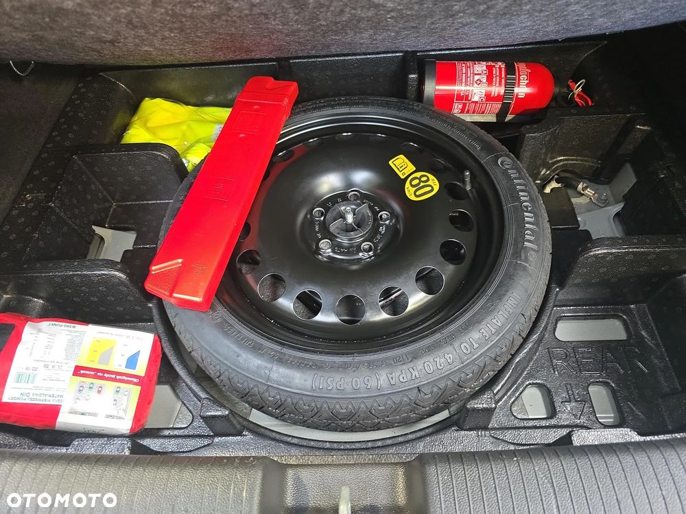 Opel Astra 1.2 T GS S&S - 19