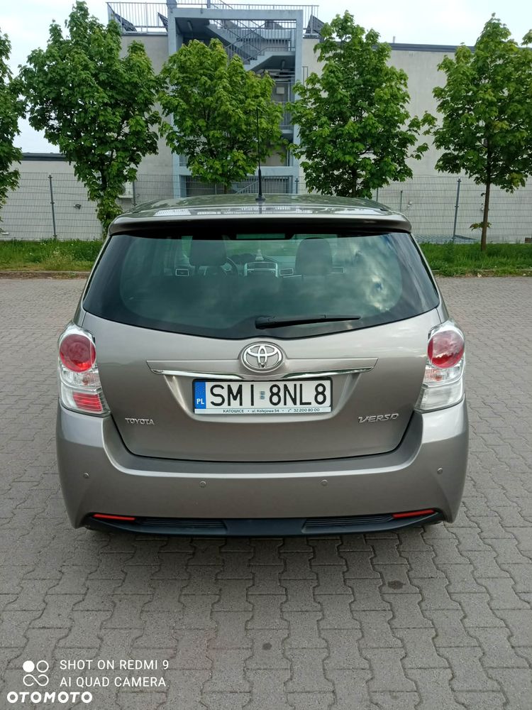 Toyota Verso 1.8 Premium - 4