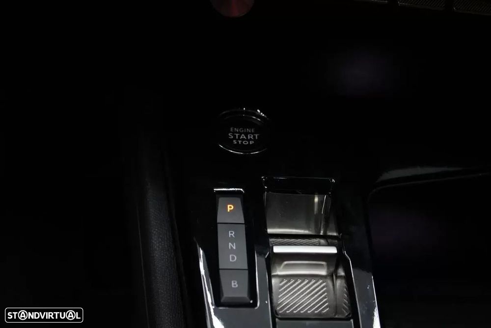 Peugeot 308 1.6 Hybrid Allure Pack e-EAT8 - 19