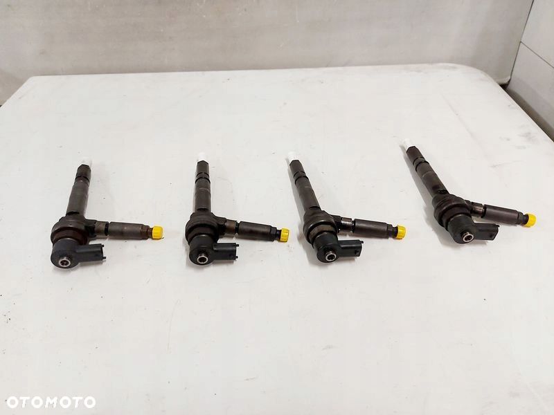 OPEL ASTRA 3 III H MERIVA A 1.7 CDTI WTRYSKIWACZ WTRYSK PALIWA 0445110175 - 5