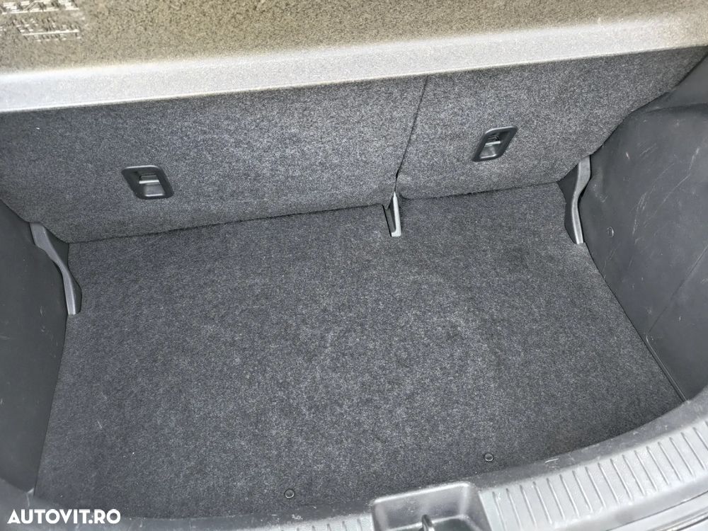 Mazda 2 1.3i TE - 17