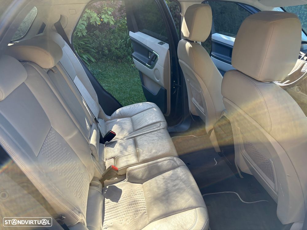 Land Rover Discovery Sport 2.2 Td4 HSE 7L - 11