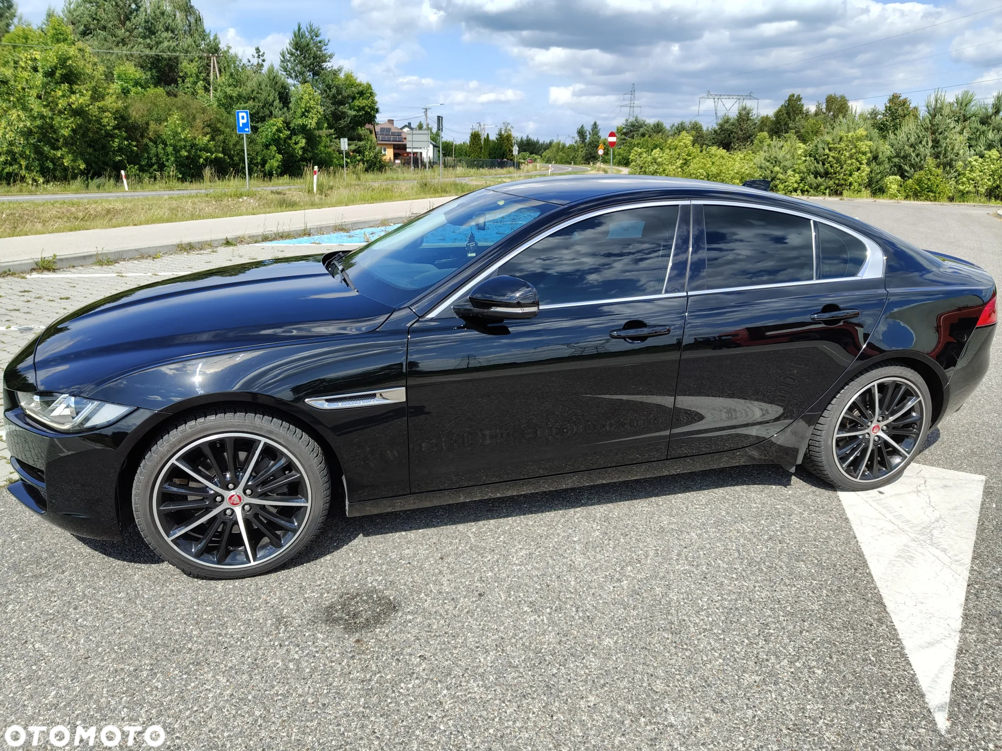 Jaguar XE 2.0 D AWD Portfolio - 2