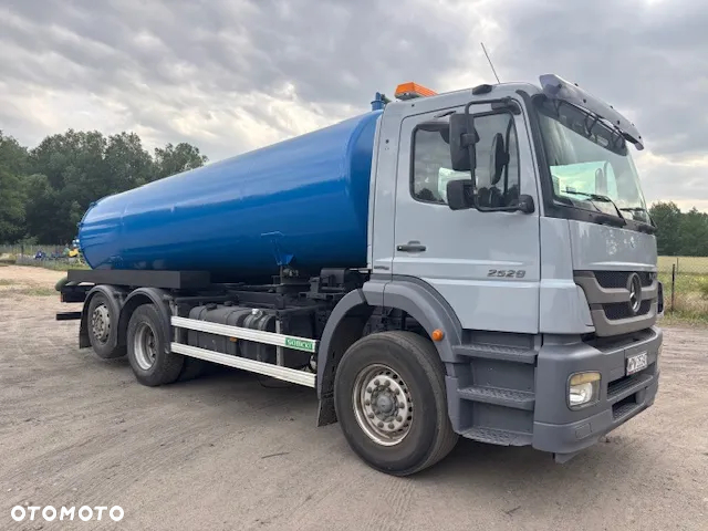 Mercedes-Benz AXSOR - 10