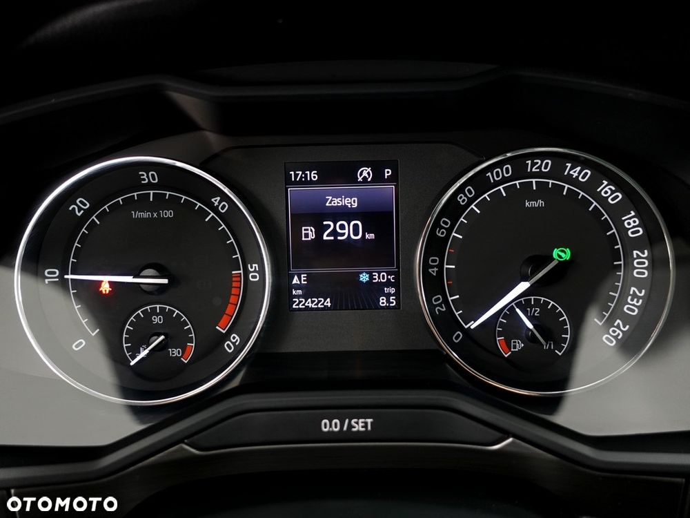 Skoda Superb 2.0 TDI Style DSG - 18