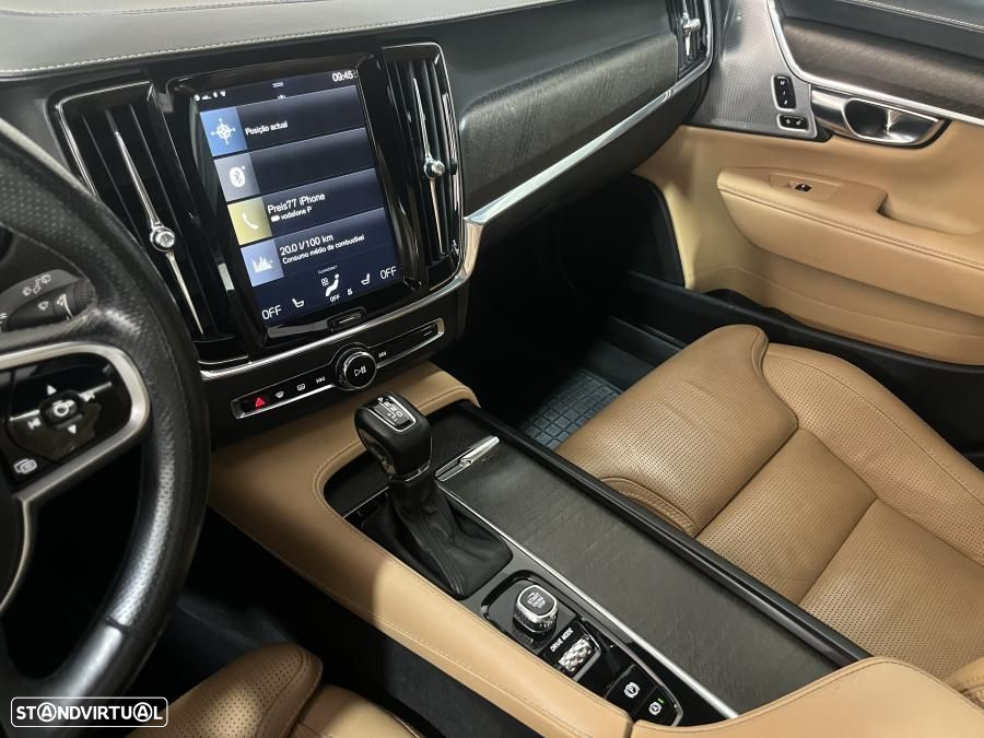 Volvo V90 Cross Country 2.0 D4 Plus AWD Geartronic - 22