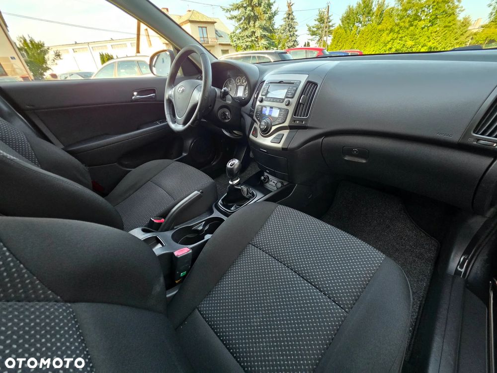 Hyundai i30 1.4 FIFA WM Edition - 9