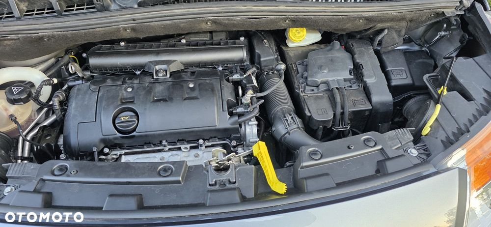 Citroën C3 Picasso 1.6i Exclusive - 13