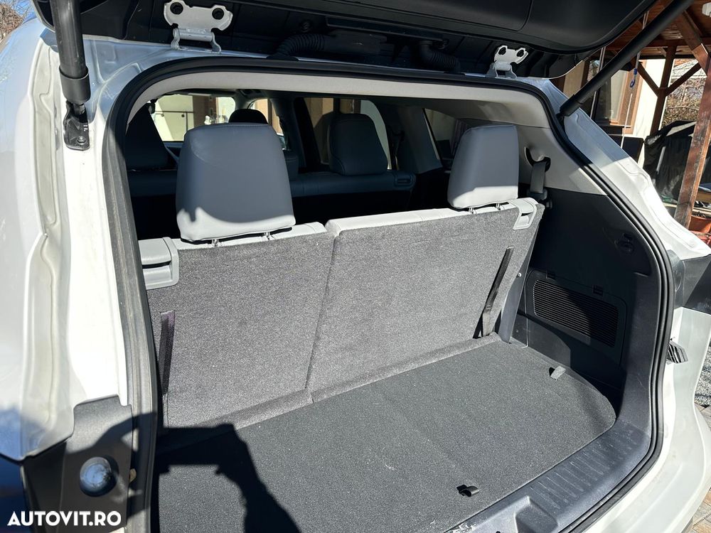 Toyota Highlander 2.5 L Dynamic Force 248CP Luxury Pearly - 12