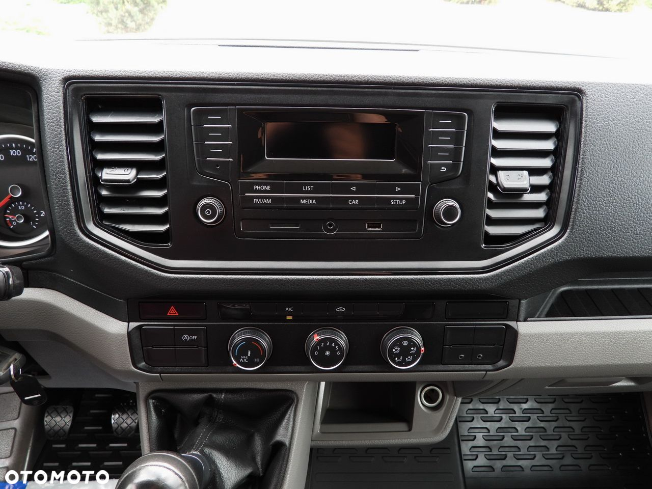 Volkswagen CRAFTER  PLANDEKA 8 PALET TEMPOMAT LEDY KLIMATYZACJA  180KM - 35