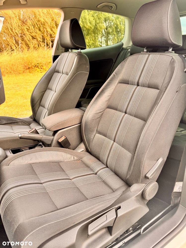 Volkswagen Golf - 12