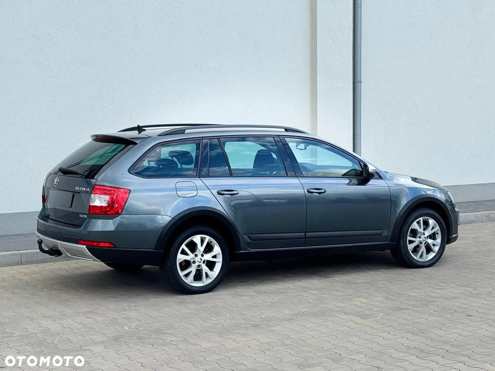 Skoda Octavia Scout 2.0 TDI 4x4 DSG - 6