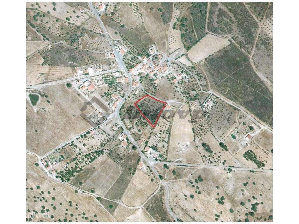 Terreno rústico de 0,65Ha localizado dentro da localidade da Dogueno - Grande imagem: 3/10