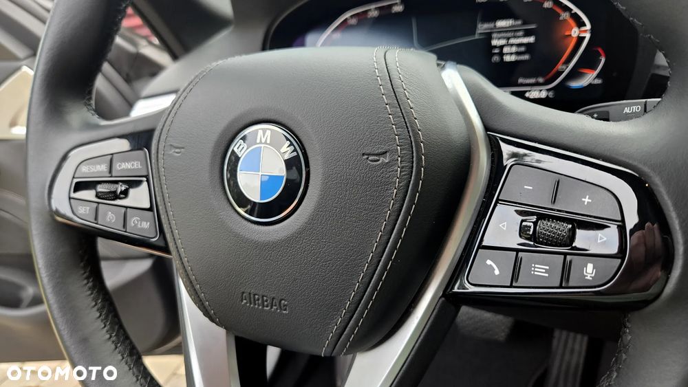 BMW Seria 5 520i Luxury Line - 29