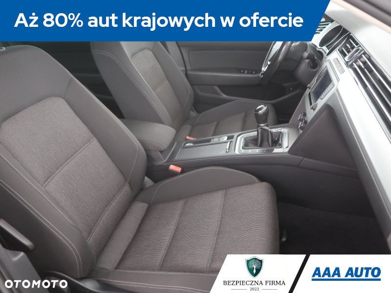 Volkswagen Passat Variant - 11