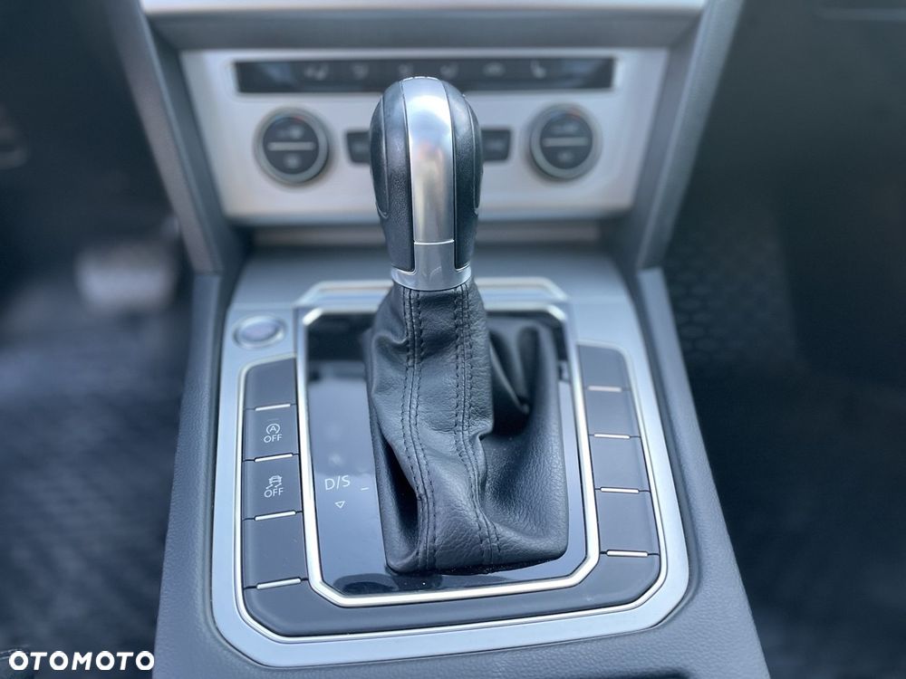 Volkswagen Passat 1.8 TSI BMT Highline DSG - 22