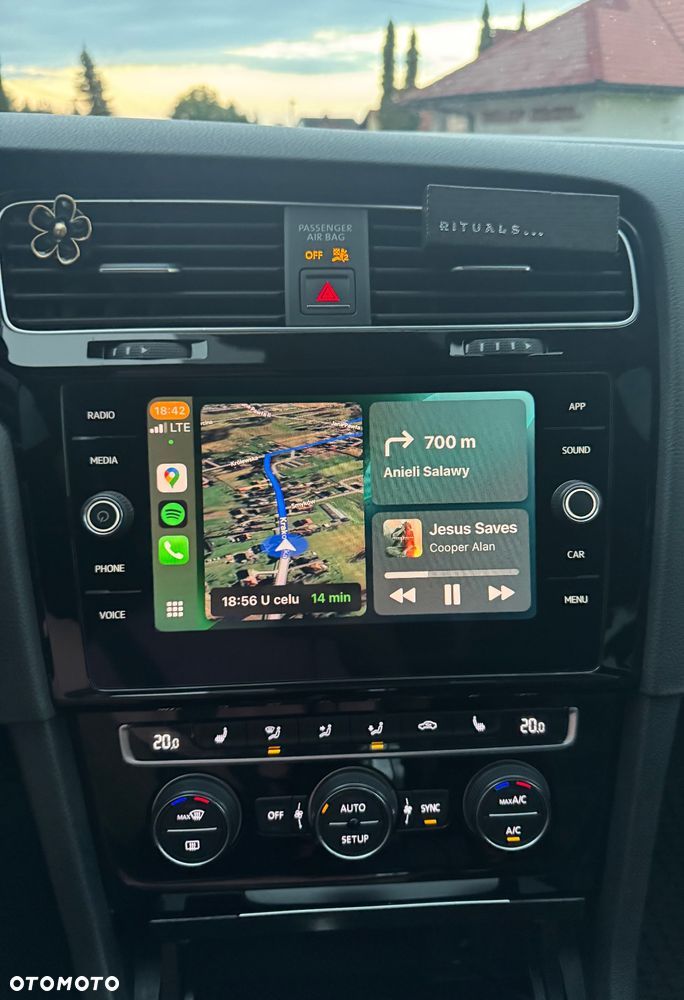 Volkswagen Golf - 29