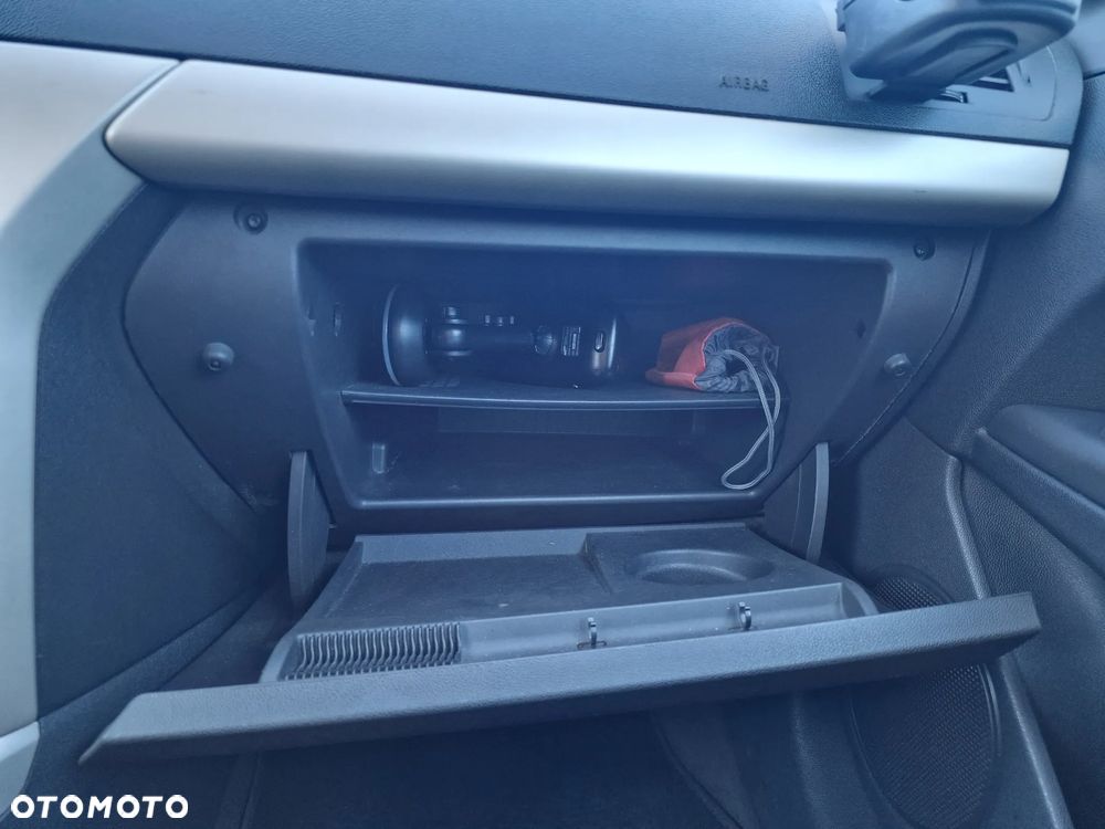 Opel Astra GTC 1.6 - 5