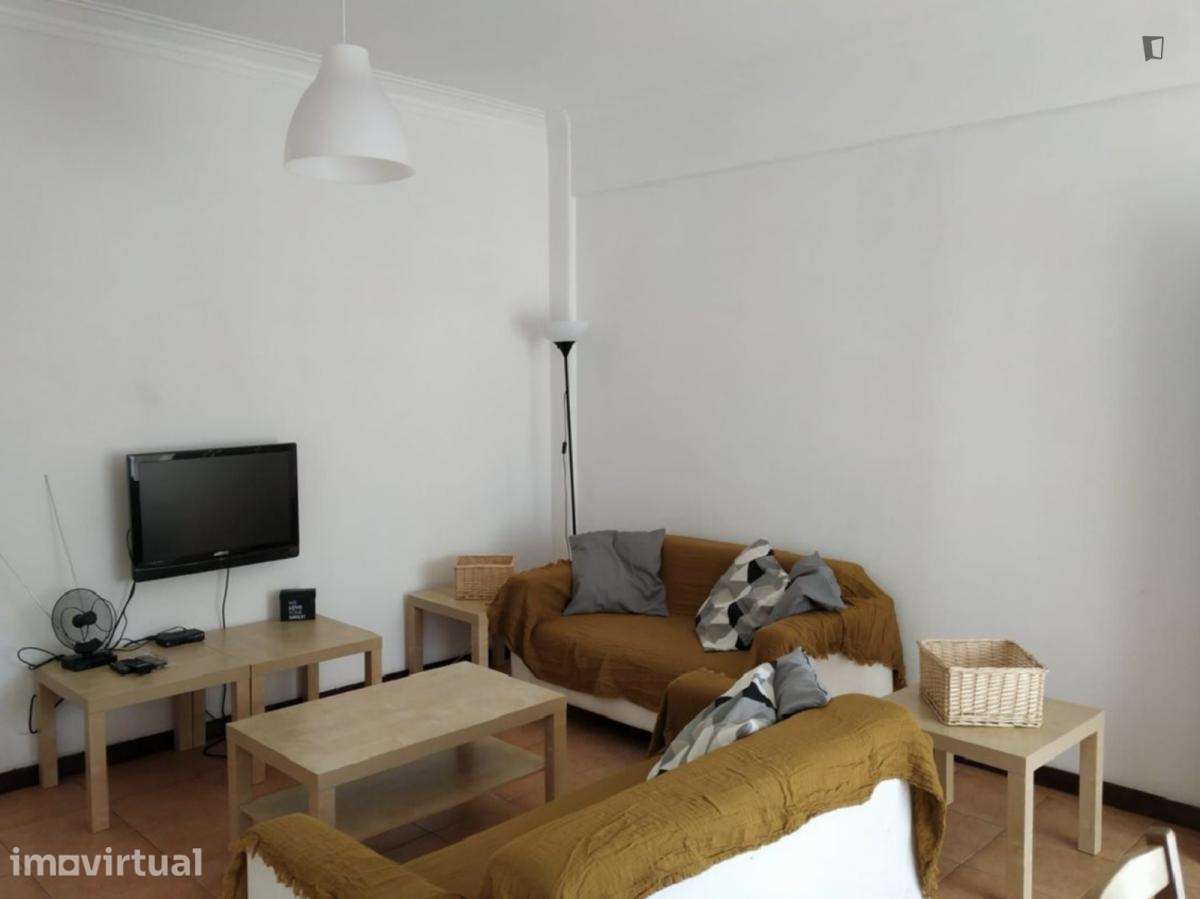 Quarto - localizado em Lumiar Lisbon - Grande imagem: 2/19